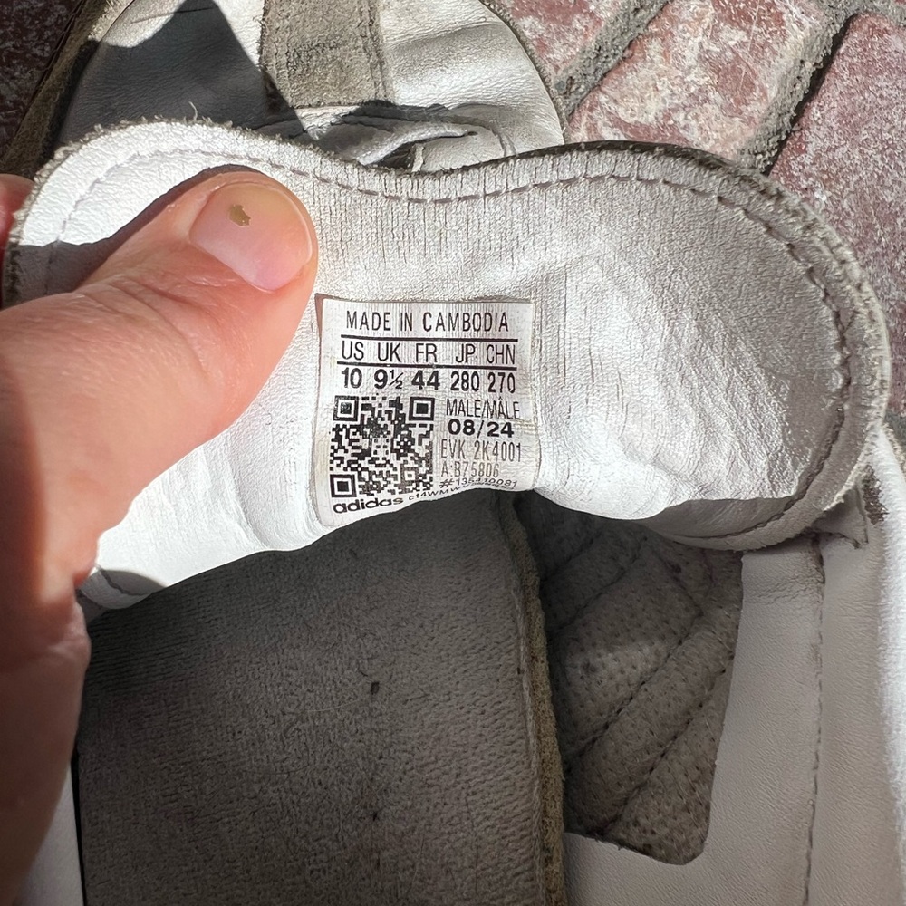 2 pairs! Adidas Samba & Addidas superstars - Picture 3 of 12